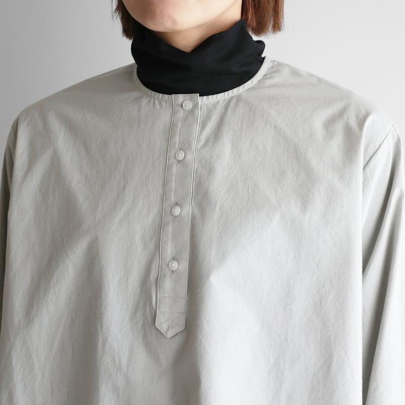 オーガニックコットンヘンリーネックナチュラルプルオーバー（ミスト