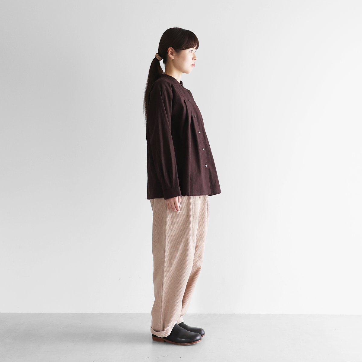 シャトルコーデュロイセミワイドパンツ（太畝・ピンクベージュ）【ユニ