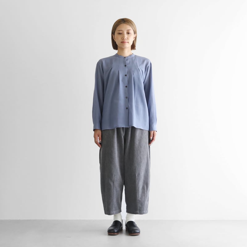 ウォッシャブルウールタックブラウス（グレイッシュブルー）【レディス