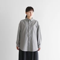 8分袖コードレーンバンドカラーブラウス（グレージュ）【レディス 