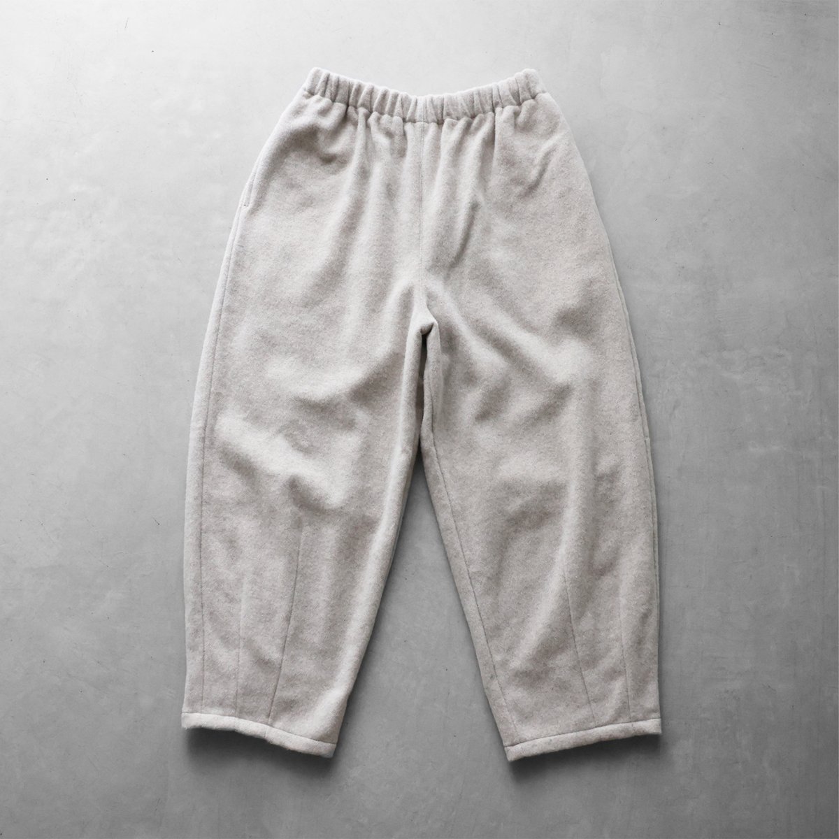 HUIS×尾州”縮絨ウールフランネルバルーンパンツロング HUIS×尾州”縮絨ウールフランネルバルーンパンツロング