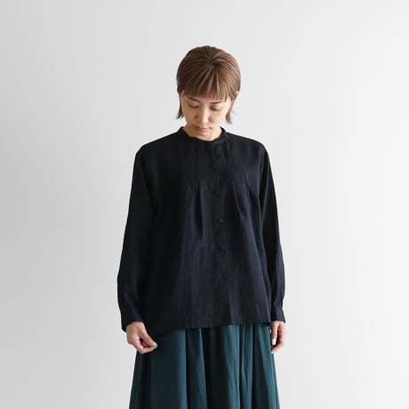 シャトルリネンライトタックブラウス（ブラック）【レディス】U113