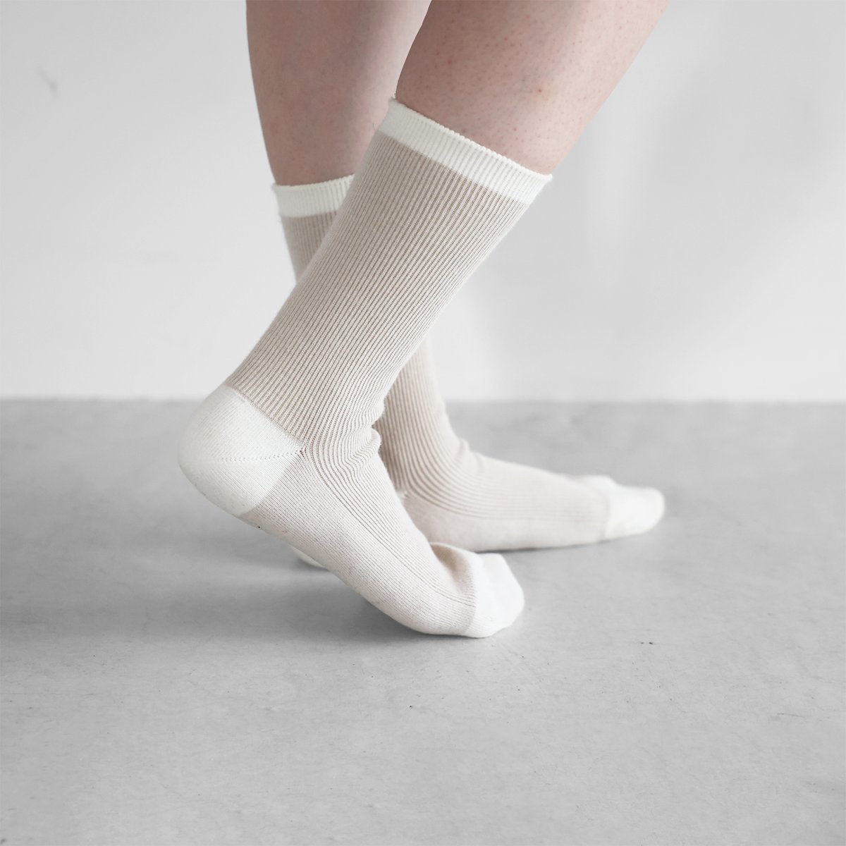 Acuuさんの専門ページ HUISのくつした］SUVIN（エクリュ）【ユニセックス22cm-27cm】 | HUIS