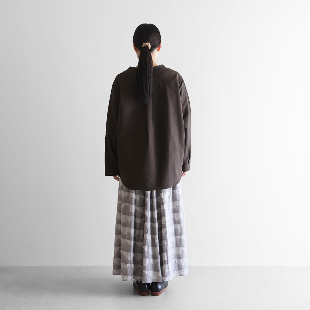 遠州織物HUIS. 010 スヴィンオックスフォードノーカラーシャツジャケット スヴィンオックスフォードノーカラーシャツジャケット（ブラック