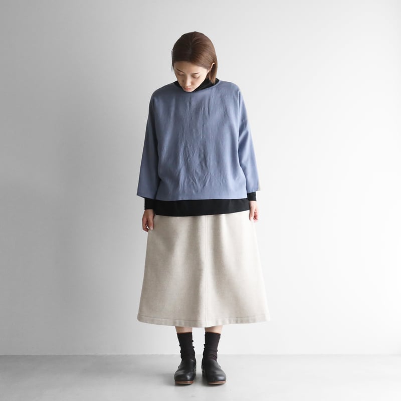 HUIS×尾州”縮絨ウールフランネルプレーンスカート HUIS.遠州織物 HUIS×尾州”縮絨ウールフランネルプレーンスカート（グレージュ