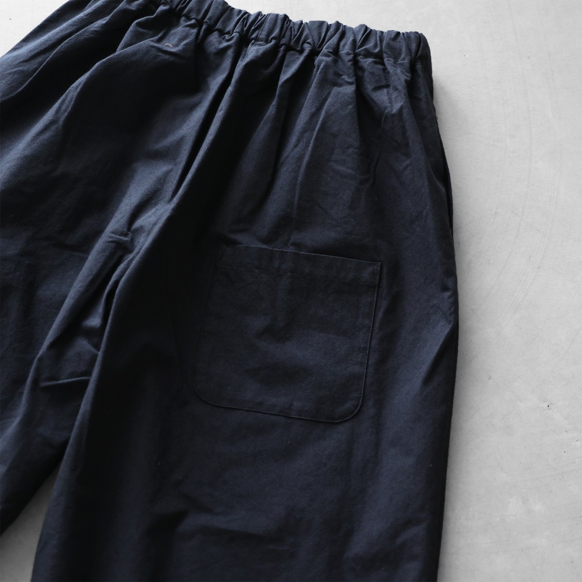 ウォッシャブルウールコットンバルーンパンツ（ブラック）【ユニ