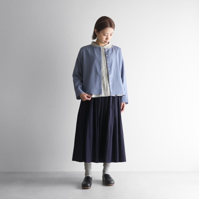 ウォッシャブルウールショートカーディガン（グレイッシュブルー