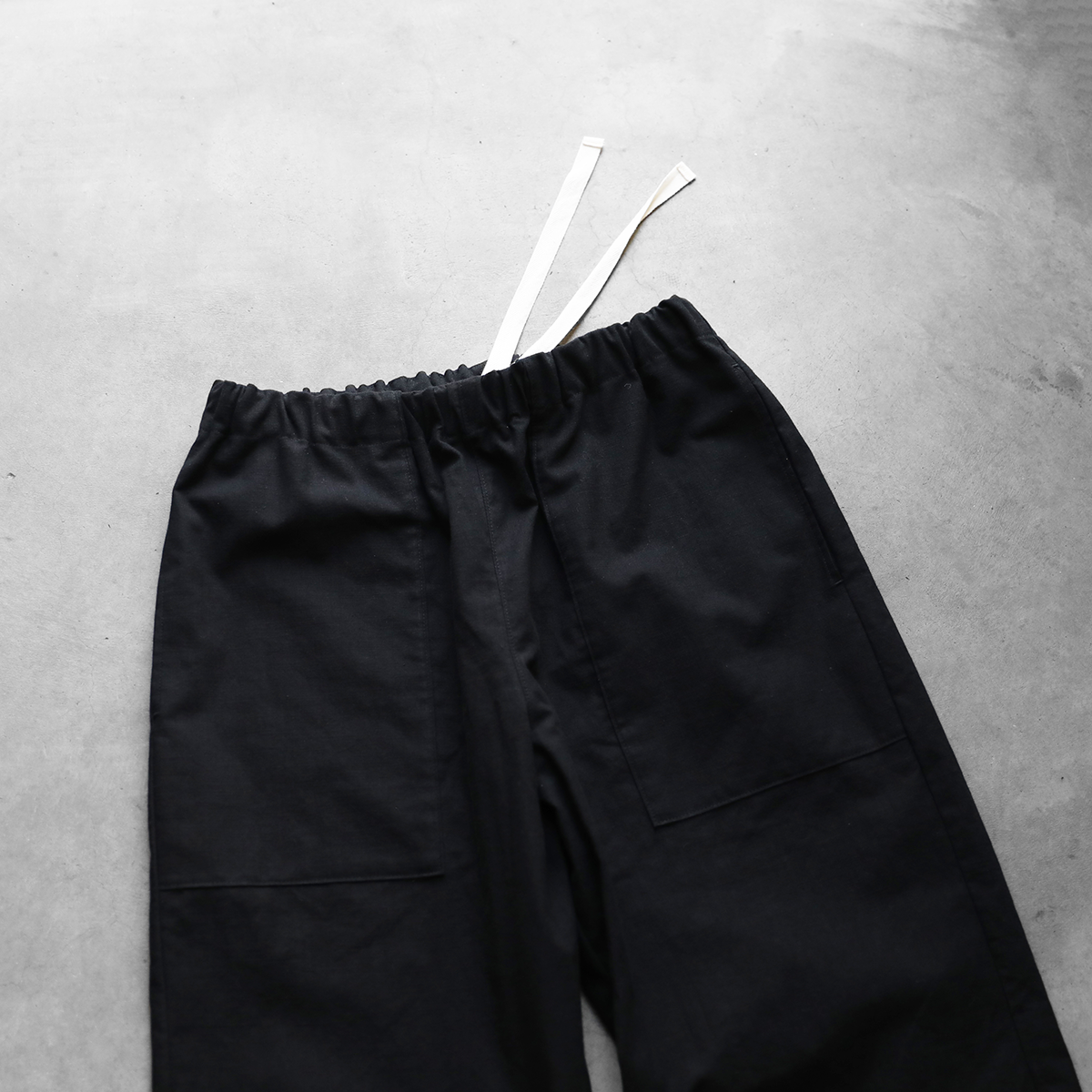 HUIS.コットンパンツ　黒 ダウンプルーフコットンパンツ 501をリリースしました／ – HUIS