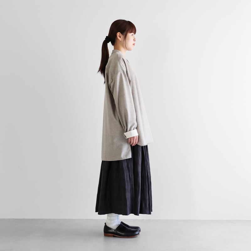 HUIS×尾州”ウールトロバンドカラーオーバーシャツ（ミルクティ）【ユニ