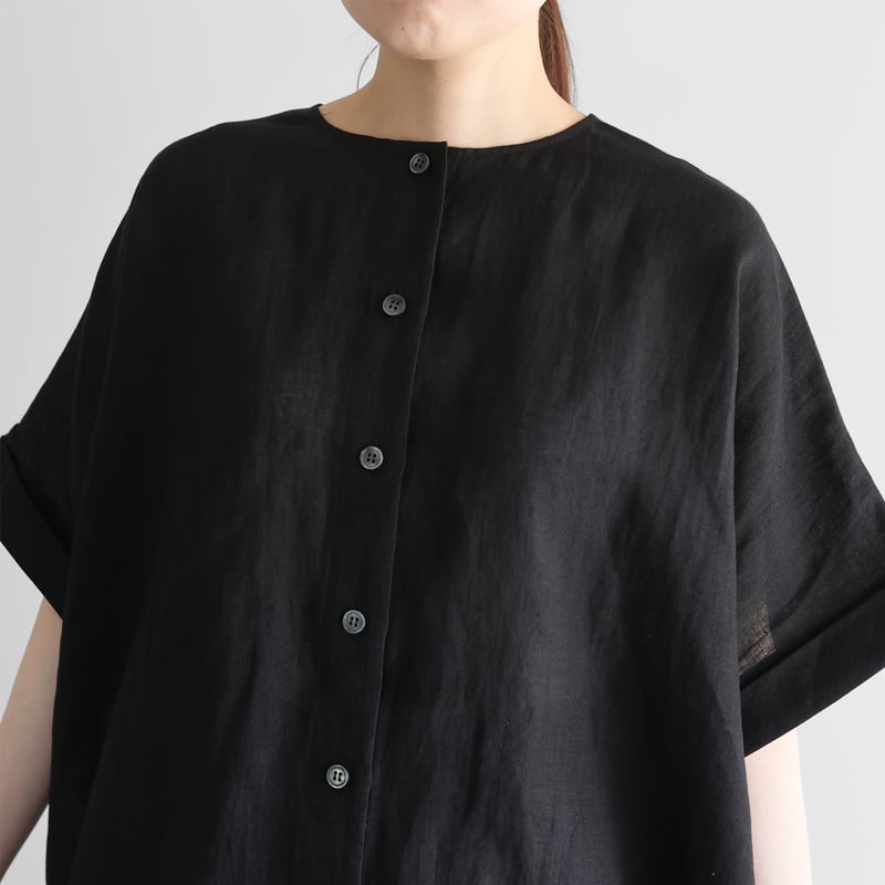 ８月中大幅値引き❗️HUIS完売黒シャトルリネンバッグボタン半袖ブラウスU615 8月中大幅値引き❗️HUIS完売黒シャトルリネンバッグボタン半袖