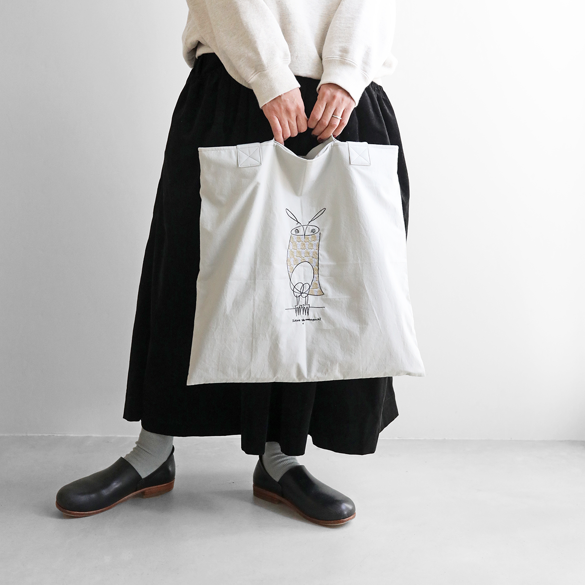 山口一郎×HUIS”限定レコードバッグ【owlフクロウ】（ミストグレー