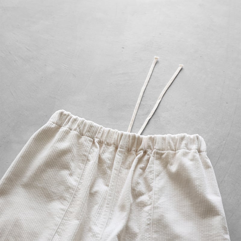 暮らしのおへそ一田さん×HUISコラボ】コーデュロイバルーンパンツ