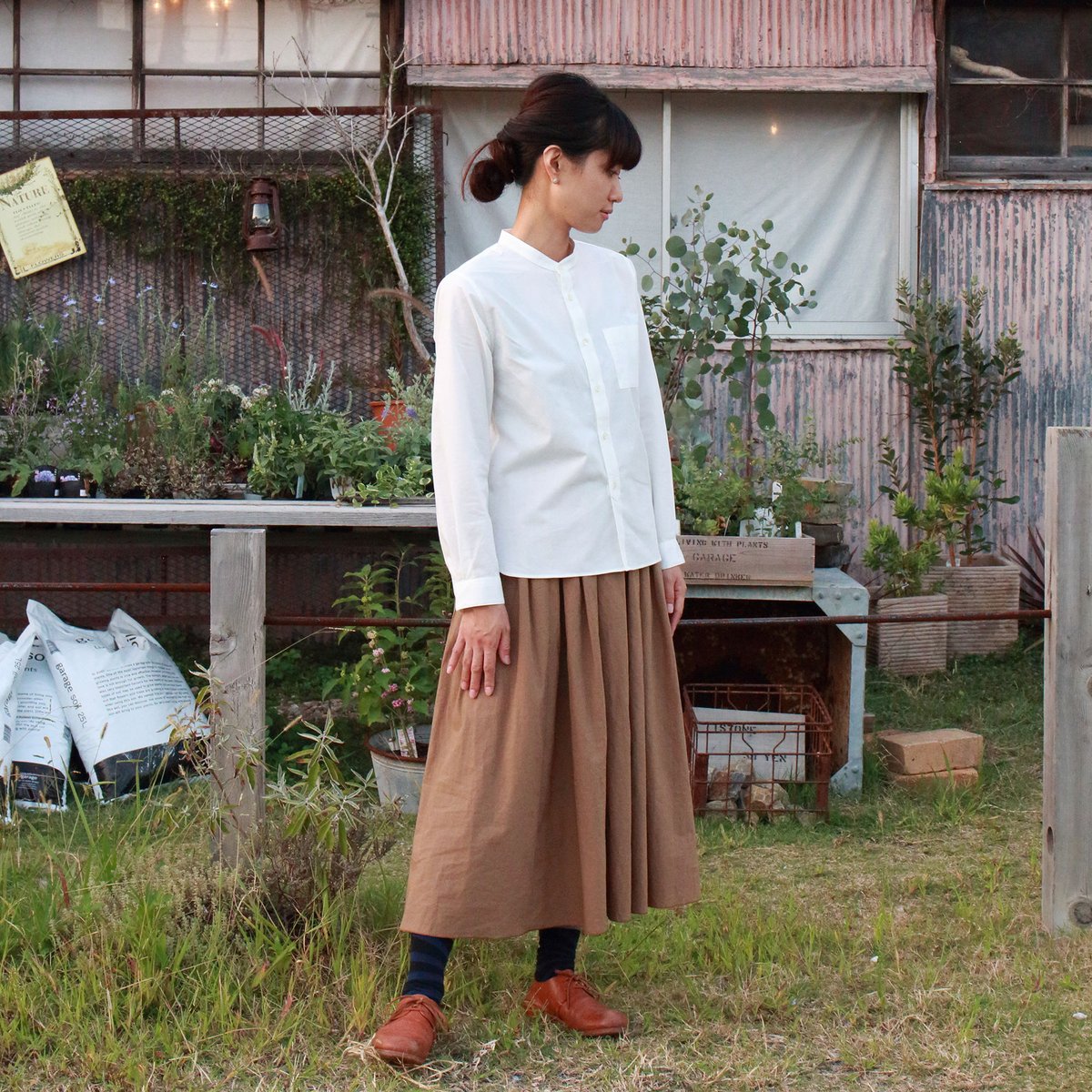 やわらかコットンバンドカラーシャツ【ユニセックス】005 | HUIS 