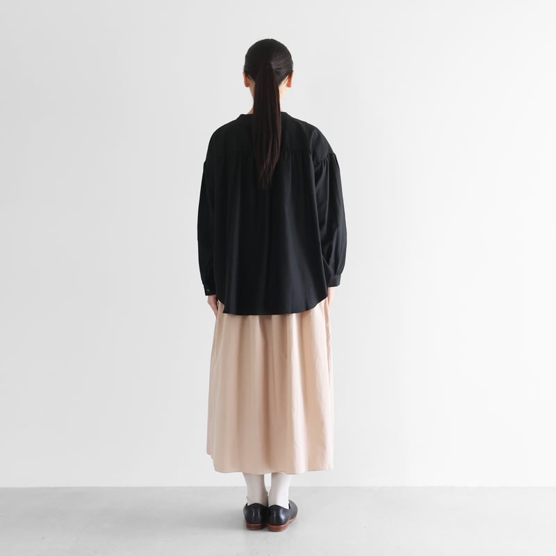 フランス綾ギャザーブラウス（ブラック）【レディス】U116 | HUIS