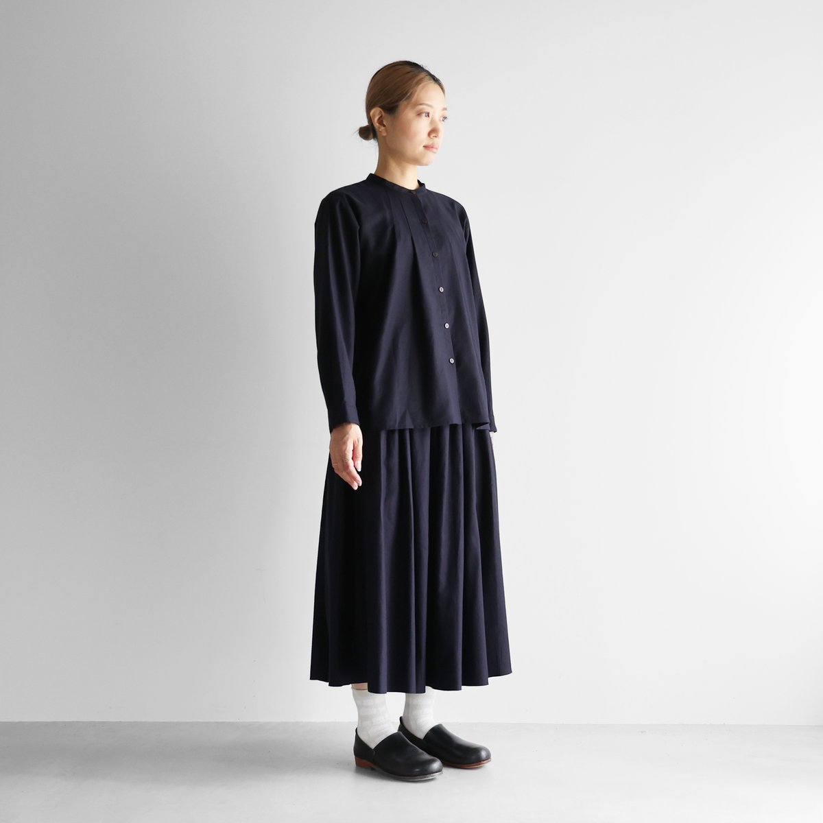 フランス綾タックブラウス（ダークネイビー）【レディス】U113 | HUIS