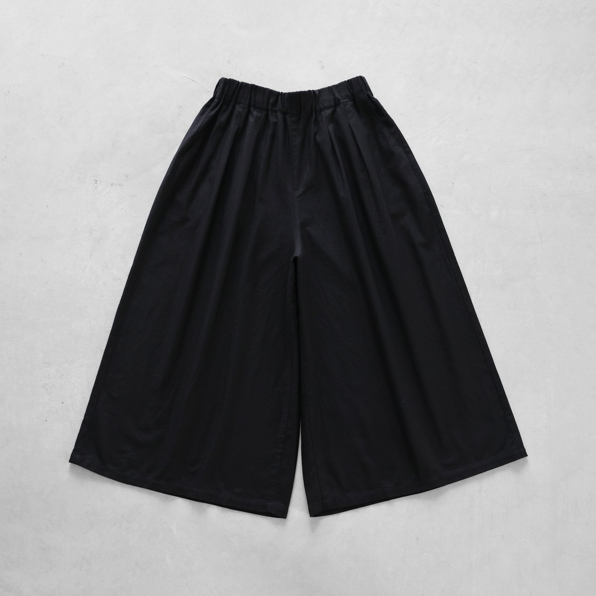 【早い者勝ち❣️】新品 TFW49 スカートパンツ スカパン Lサイズ スカート 名古屋黒紋付染］フランス綾スカートパンツ（山勝ブラック）【ユニ