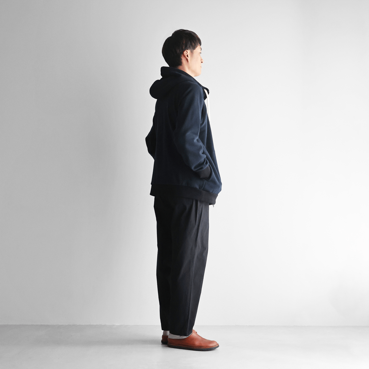 HUIS in house］SUVINスウェットジップパーカーL（ダークネイビー  