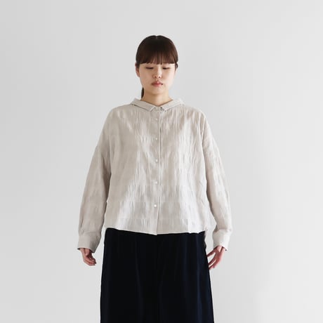 柄二重織シャトルジャガードワイドブラウス（オフグレー）【レディス】U102
