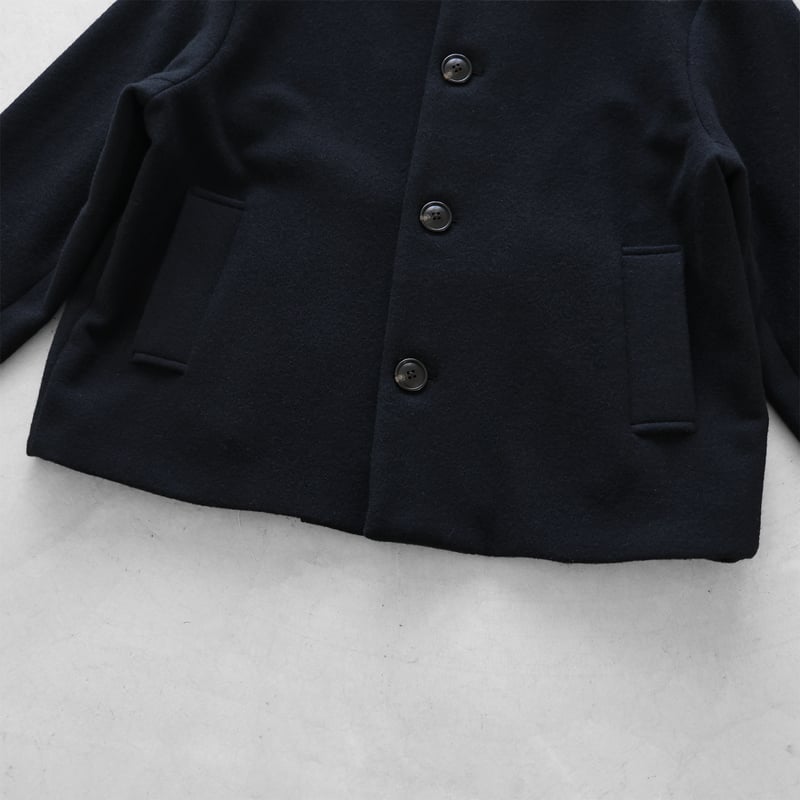 HUIS×尾州”縮絨ウールフランネルノーカラーショートコート（ブラック