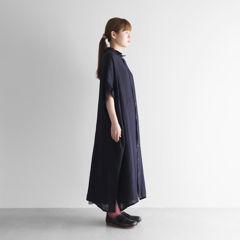 シャトルリネンライトショートスリーブロングシャツ（ダークネイビー