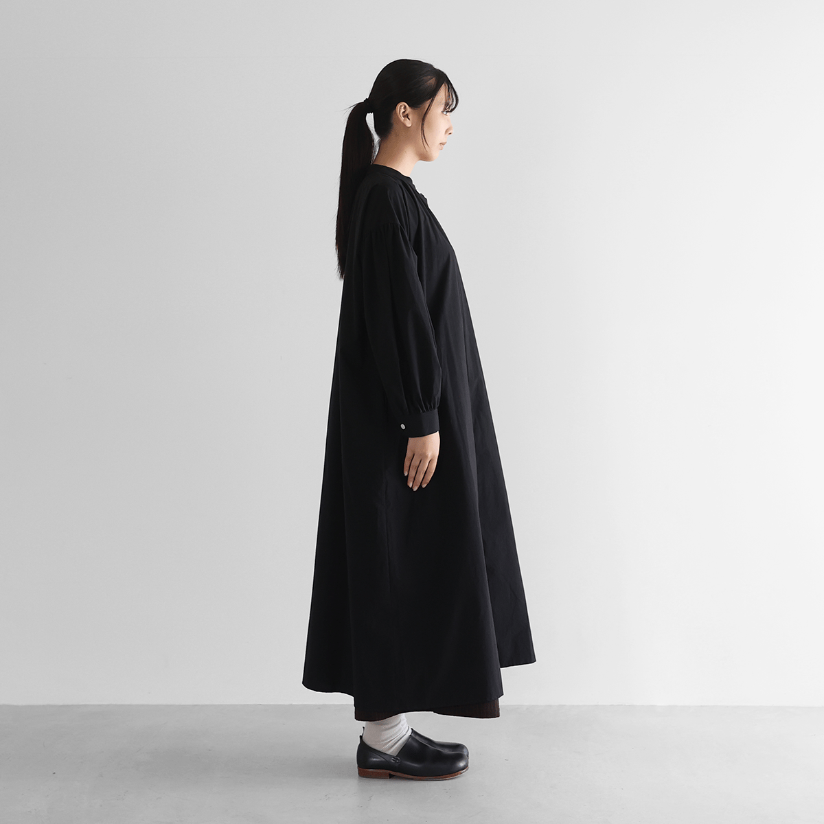 【美品】ハウスオブロータス 　コットンギャザー　ロングワンピース ブラック オーガニックコットンギャザーワンピース（ブラック）【レディス】U219