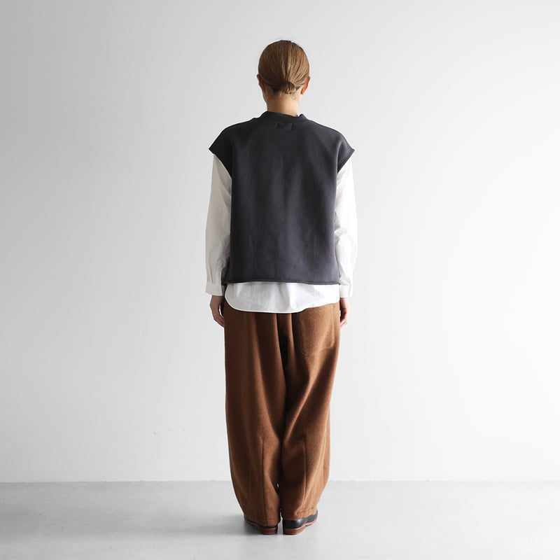 HUIS in house］SUVIN “裏ボア”スウェットベスト（ダークグレー