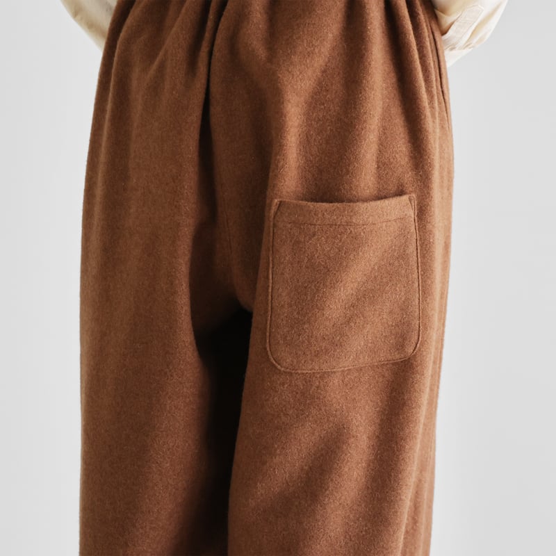HUIS×尾州”縮絨ウールフランネルバルーンパンツロング（ブラウン