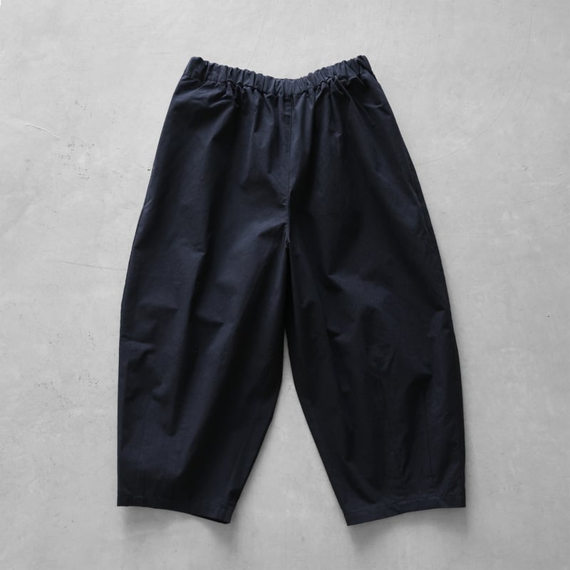 オローネ　バルーンパンツ　コットン　カジュアルパンツ　ブラック　黒 オローネ バルーンパンツ コットン カジュアルパンツ ブラック