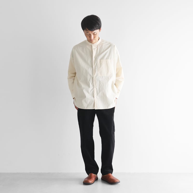 ばちばちタイプライタークロスバンドカラーオーバーシャツ（きなり