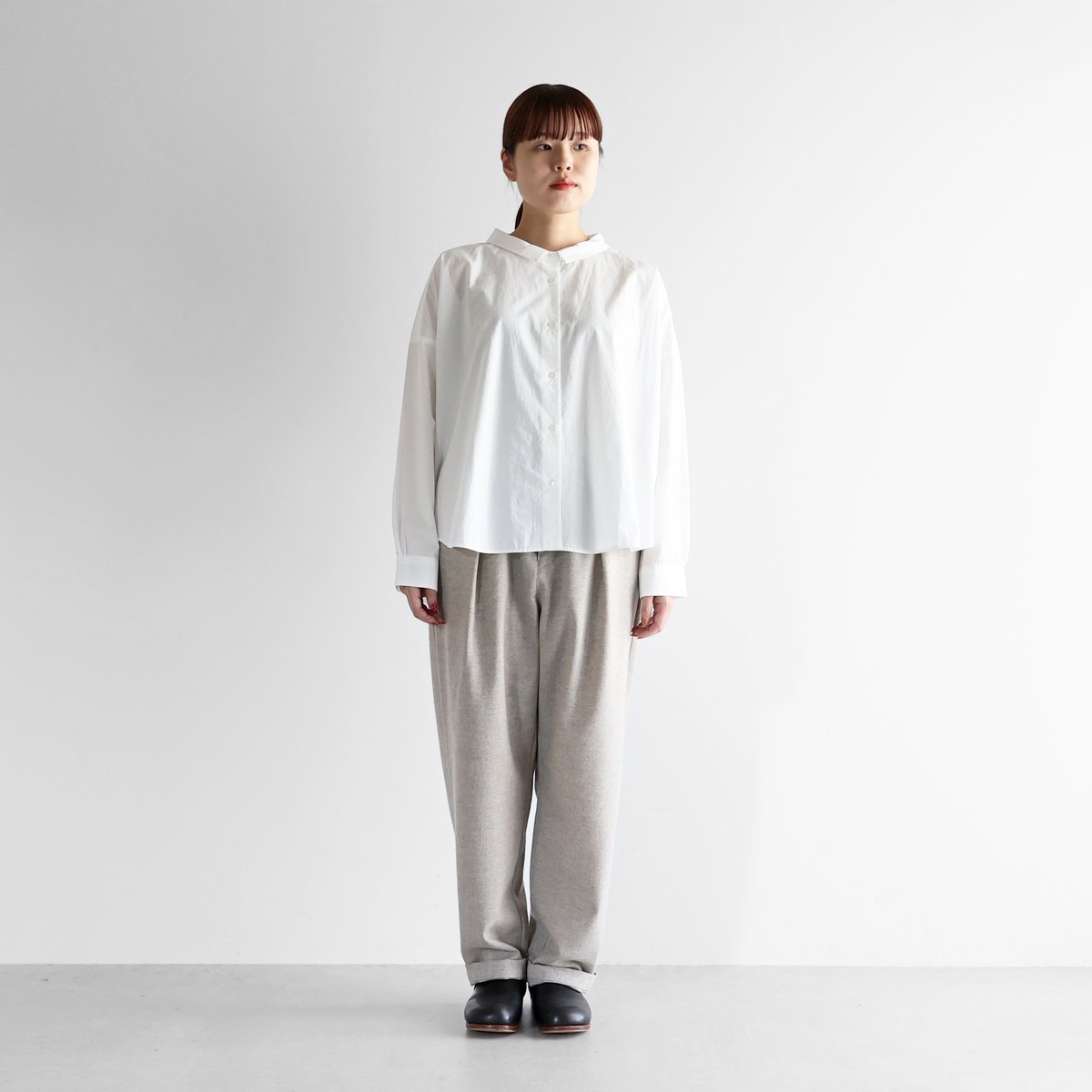 HUIS×尾州”ウールトロセミワイドパンツ(ミルクティ)【ユニ HUIS×尾州”ウールトロセミワイドパンツ(ミルクティ)【ユニ
