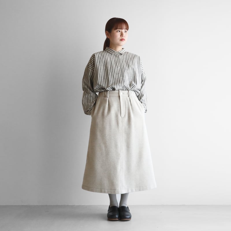 HUIS×尾州”縮絨ウールフランネルプレーンスカート（グレージュ
