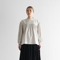 HUIS×尾州”縮絨ウールフランネルプレーンスカート（グレージュ