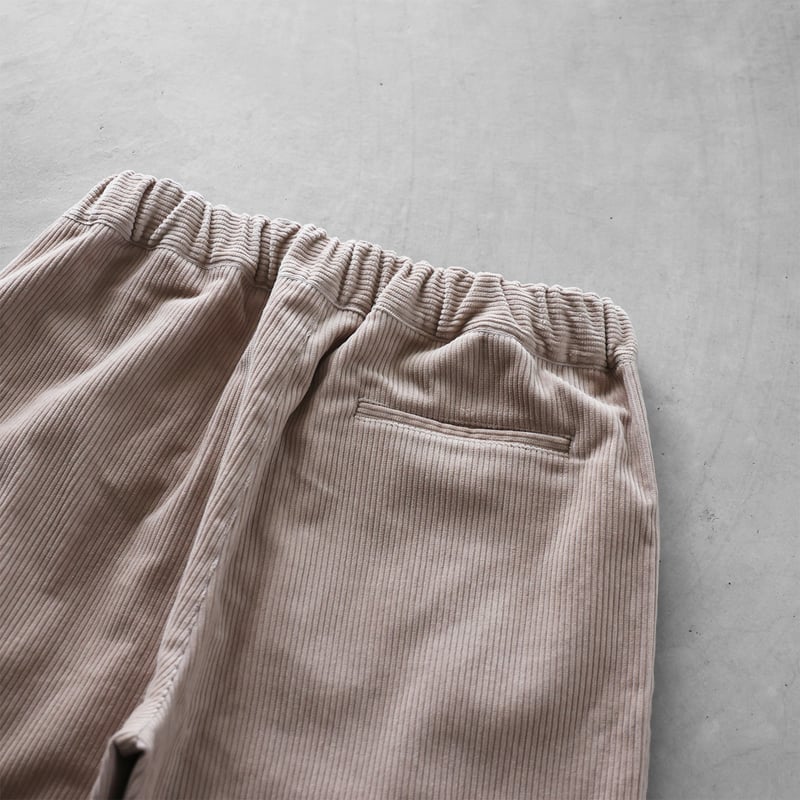 シャトルコーデュロイセミワイドパンツ（太畝・ピンクベージュ）【ユニ