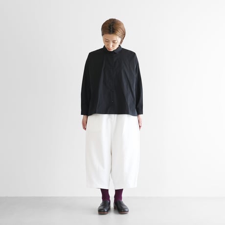 【HUIS.】 綿ウールタイプライタークロススカートパンツ ダークカーキ ITEM | HUIS onlinestore