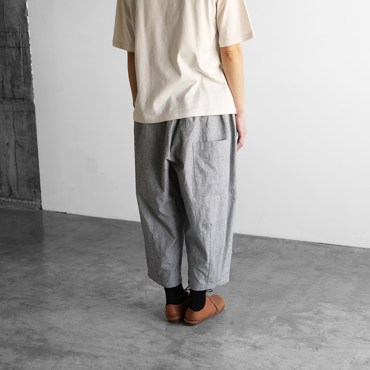 美品☆HUIS 遠州織物 綿麻 コットンリネン バフクロスバルーンパンツ 綿麻(コットンリネン)バフクロスバルーンパンツ（グレー）【ユニ