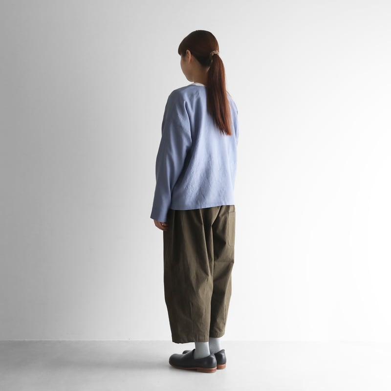 ウォッシャブルウールショートカーディガン（グレイッシュブルー