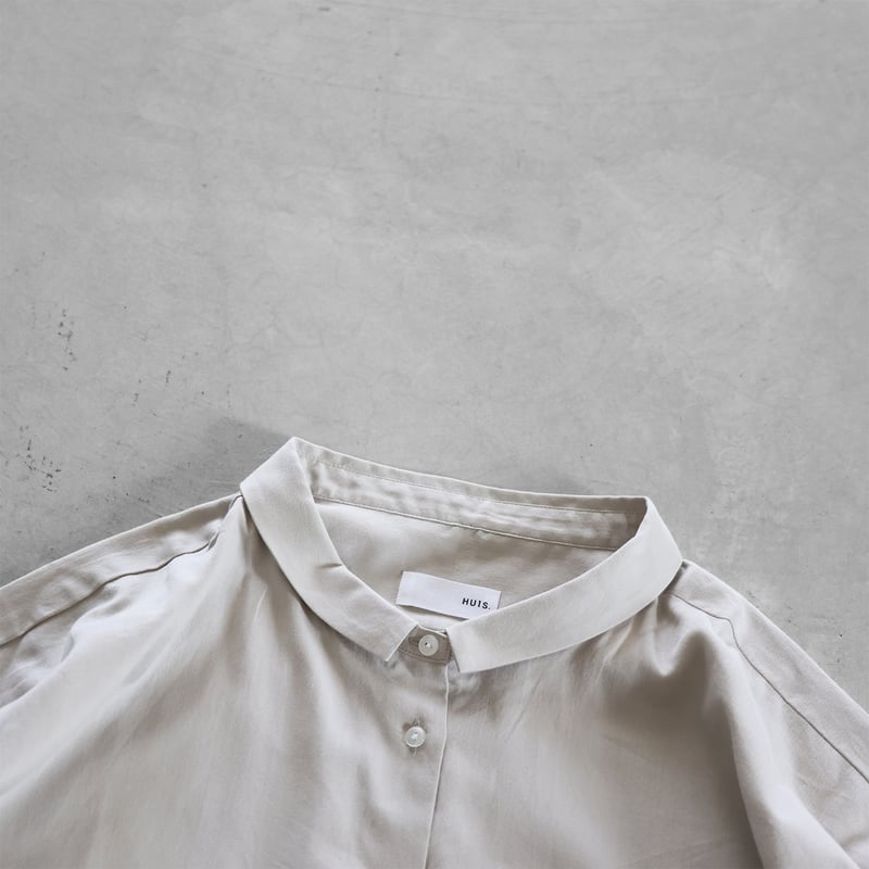 やわらかサテンワイドブラウスL（オフグレー）【レディス】U102L