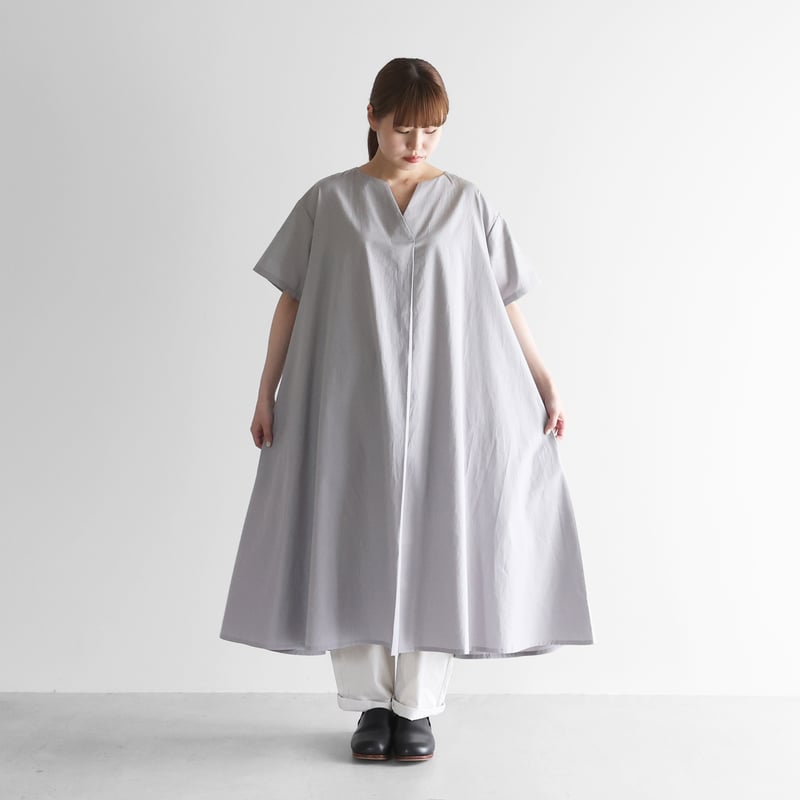 HUIS. ギザコットンブロードタック&ギャザー半袖2wayワンピース　グレー ギザコットンブロードタック＆ギャザー半袖2wayワンピース U216