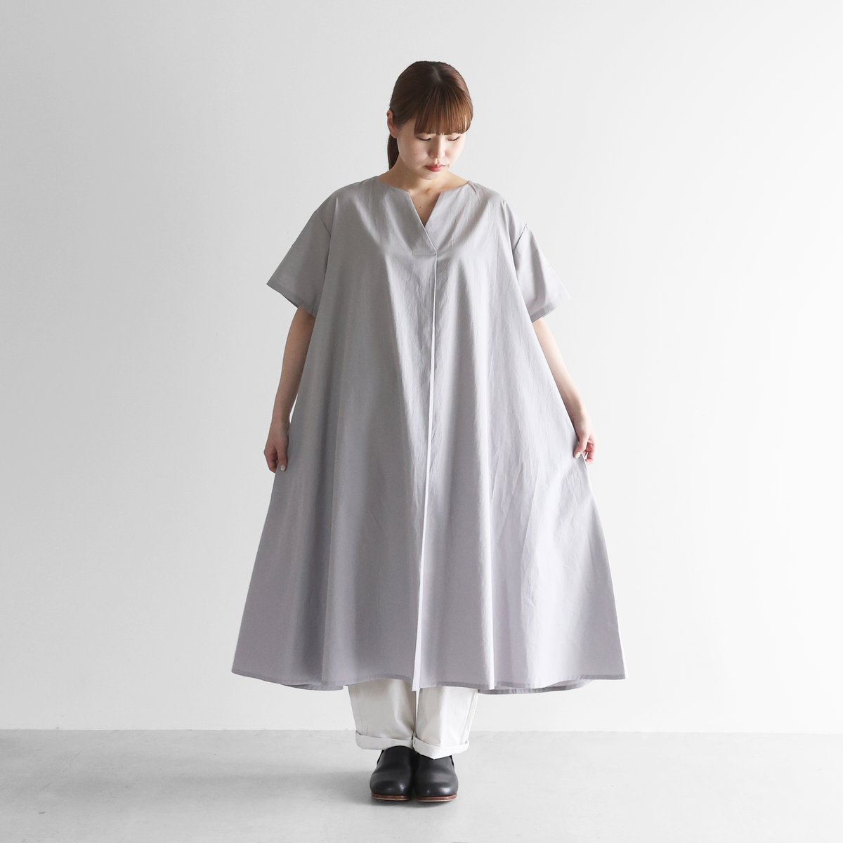 ワンピース HUIS ギザコットンブロードスキッパーワンピース（シルバーグレー