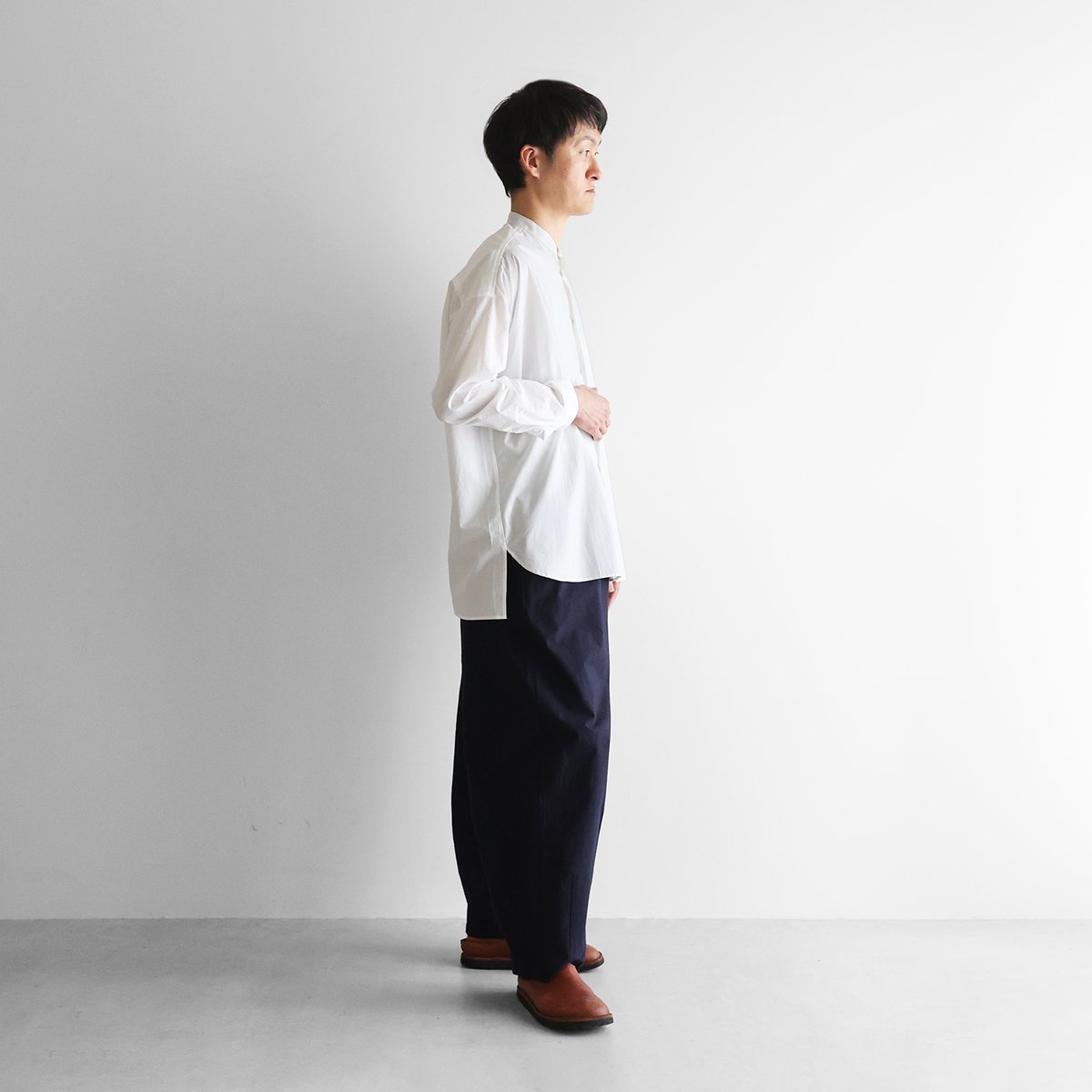 オーガニックコットンバンドカラーオーバーシャツ（白）【ユニセックス 