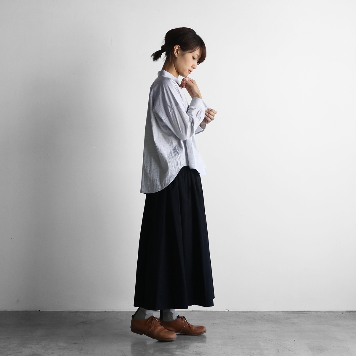 コードレーンワイドブラウス（トップ糸グレーストライプ