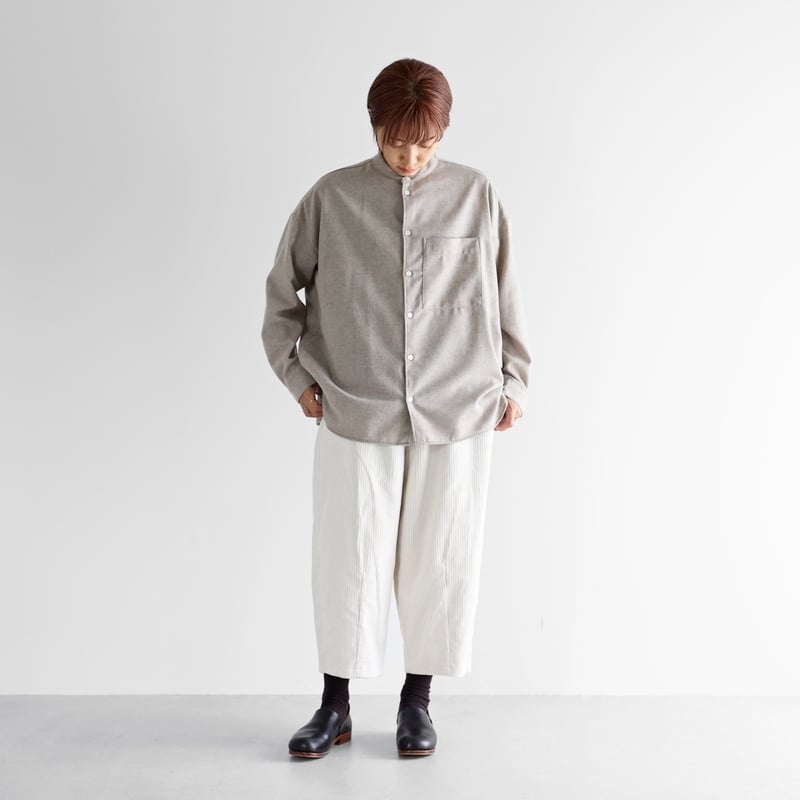 HUIS×尾州”ウールトロバンドカラーオーバーシャツ（ミルクティ）【ユニ