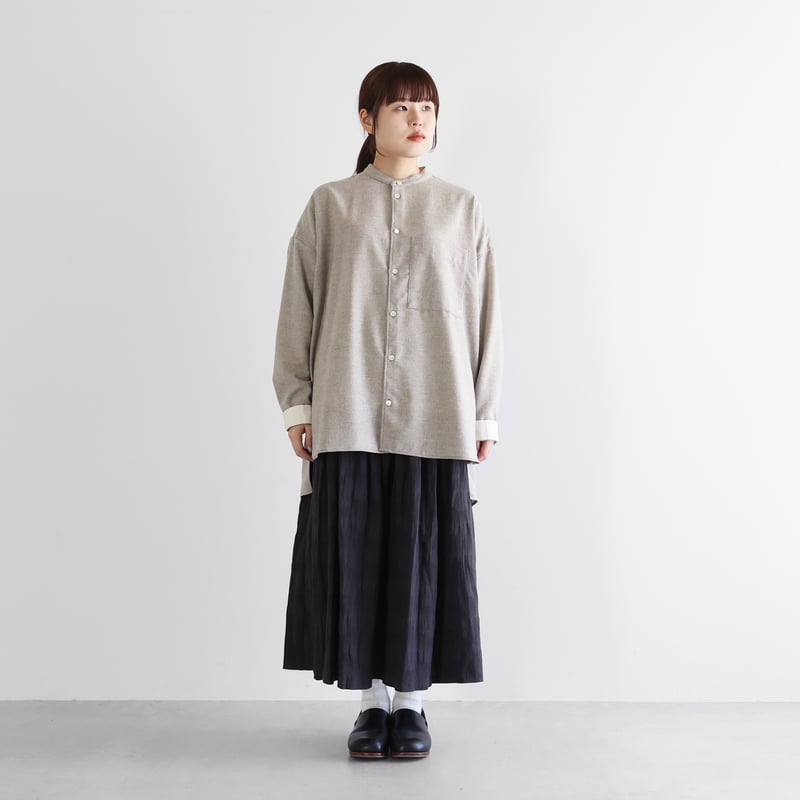 HUIS×尾州”ウールトロバンドカラーオーバーシャツ（ミルクティ）【ユニ