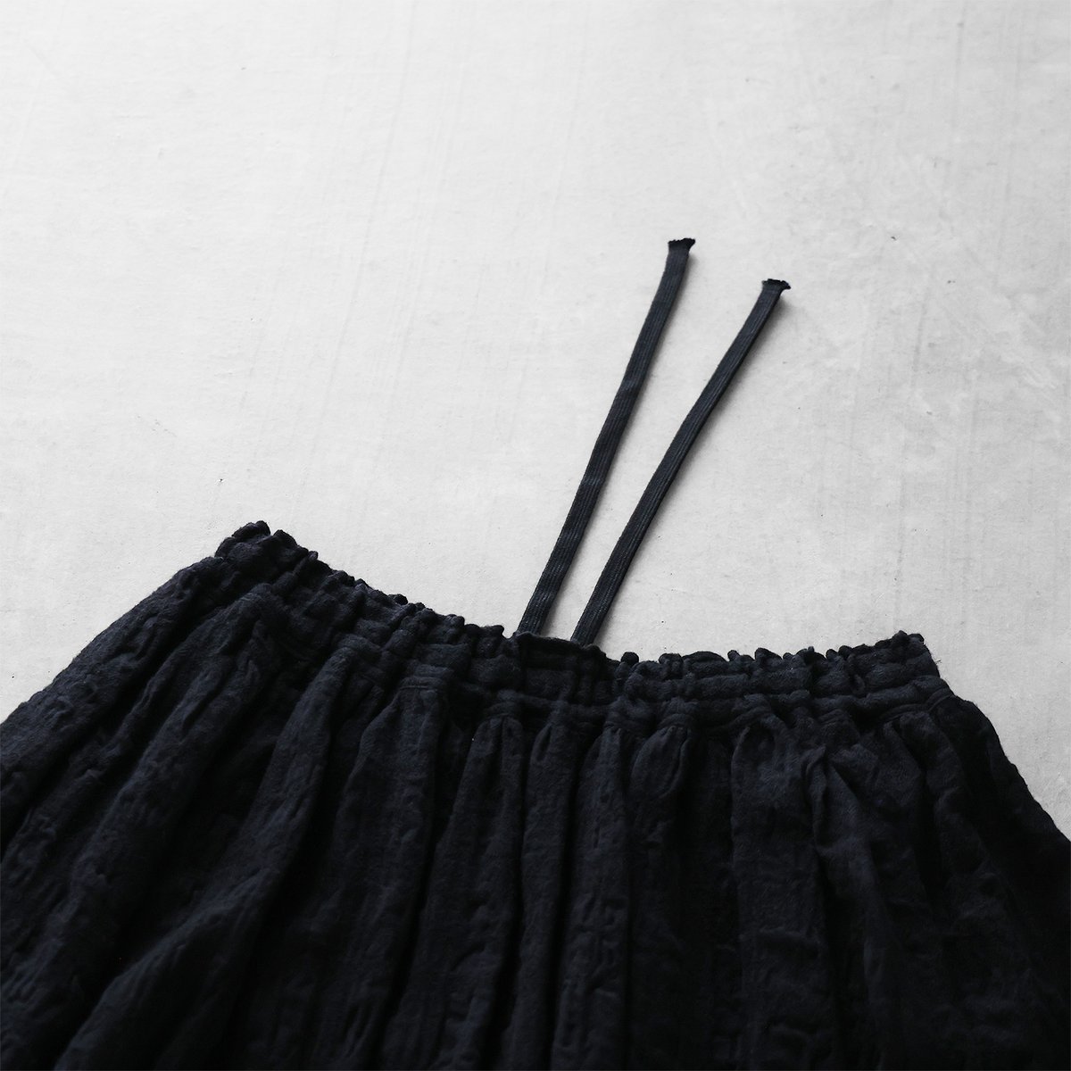 HUIS 遠州織物　スカート　尾州”縮絨綿ウールガーゼ　※土日限定価格です HUIS 遠州織物 スカート 尾州”縮絨綿ウールガーゼ ※土日限定価格です