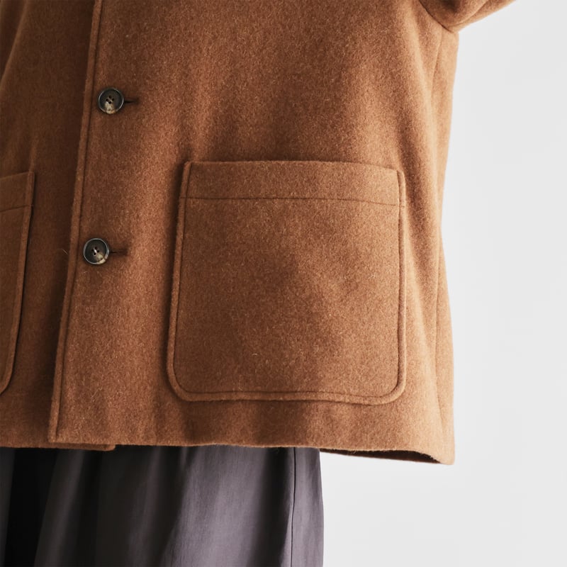 HUIS×尾州”縮絨ウールフランネルショートコート（ブラウン）【ユニ