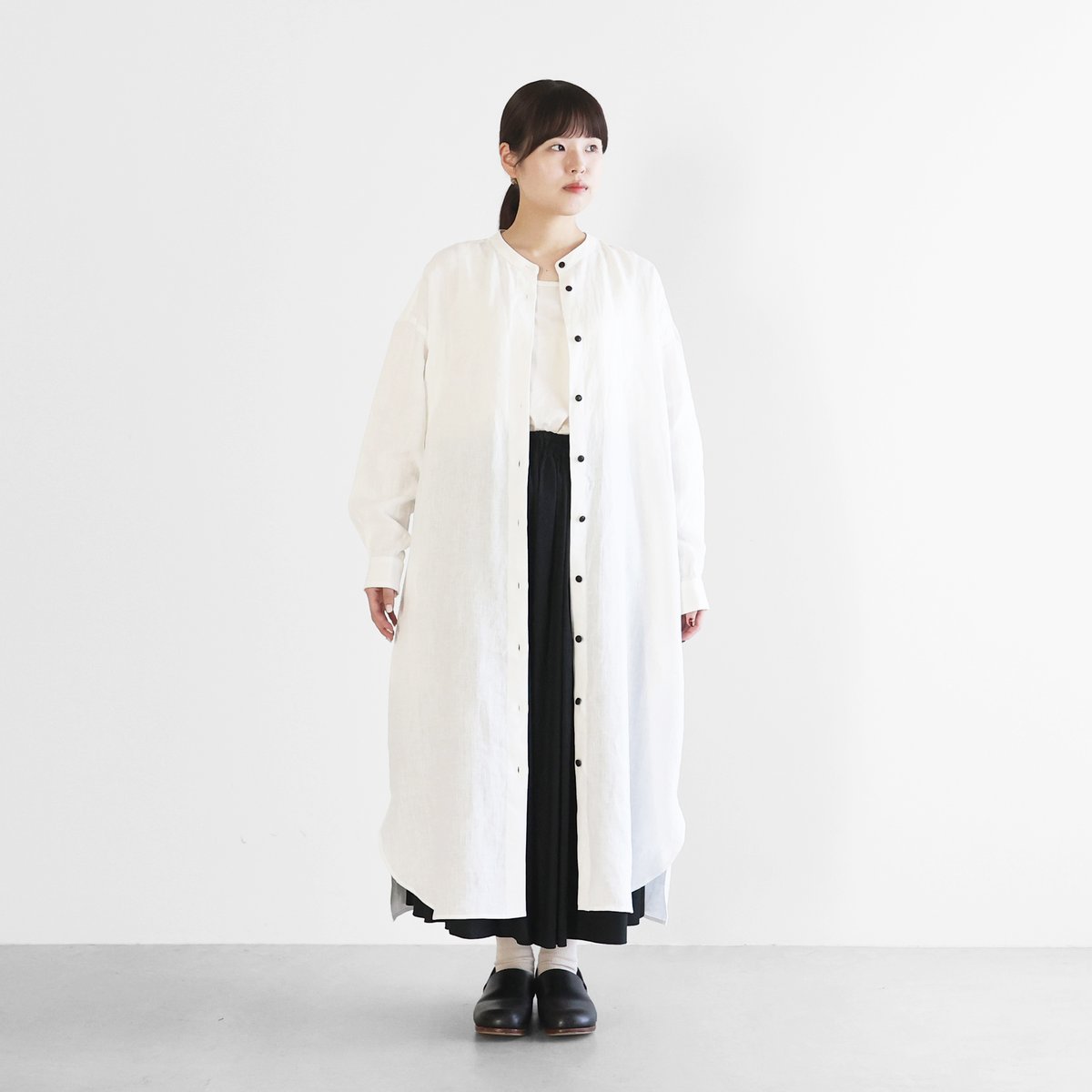 ホームスパン ホワイト ロングシャツワンピース オールドレピアリネンバンドカラーシャツロングワンピース（ホワイト