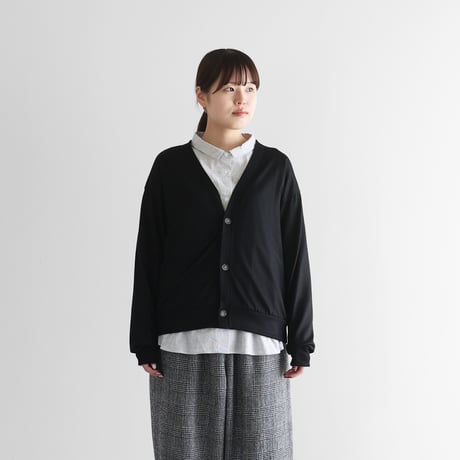 ［HUIS in house］メリノオプティモウォッシャブルウールカーディガン（ブラック）【ユニセックス】CS701