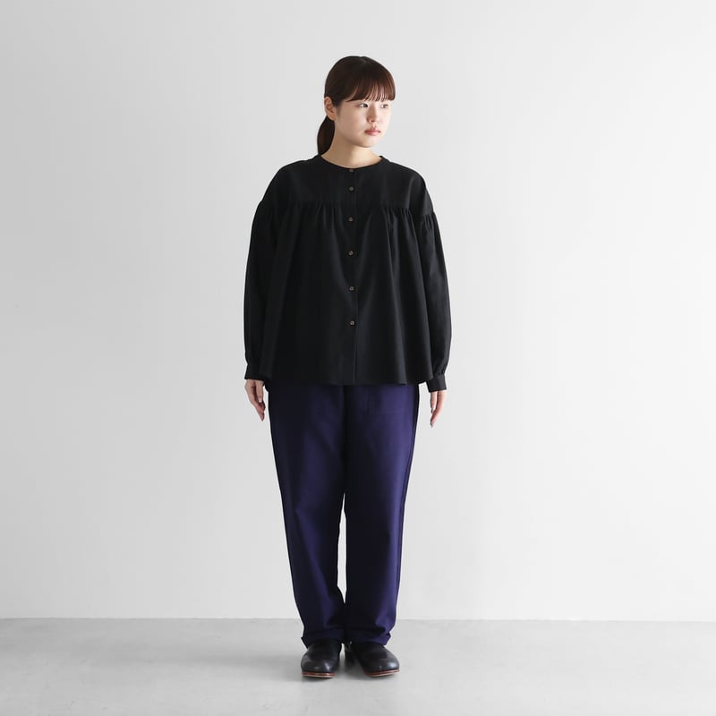 フランス綾ギャザーブラウス（ブラック）【レディス】U116 | HUIS