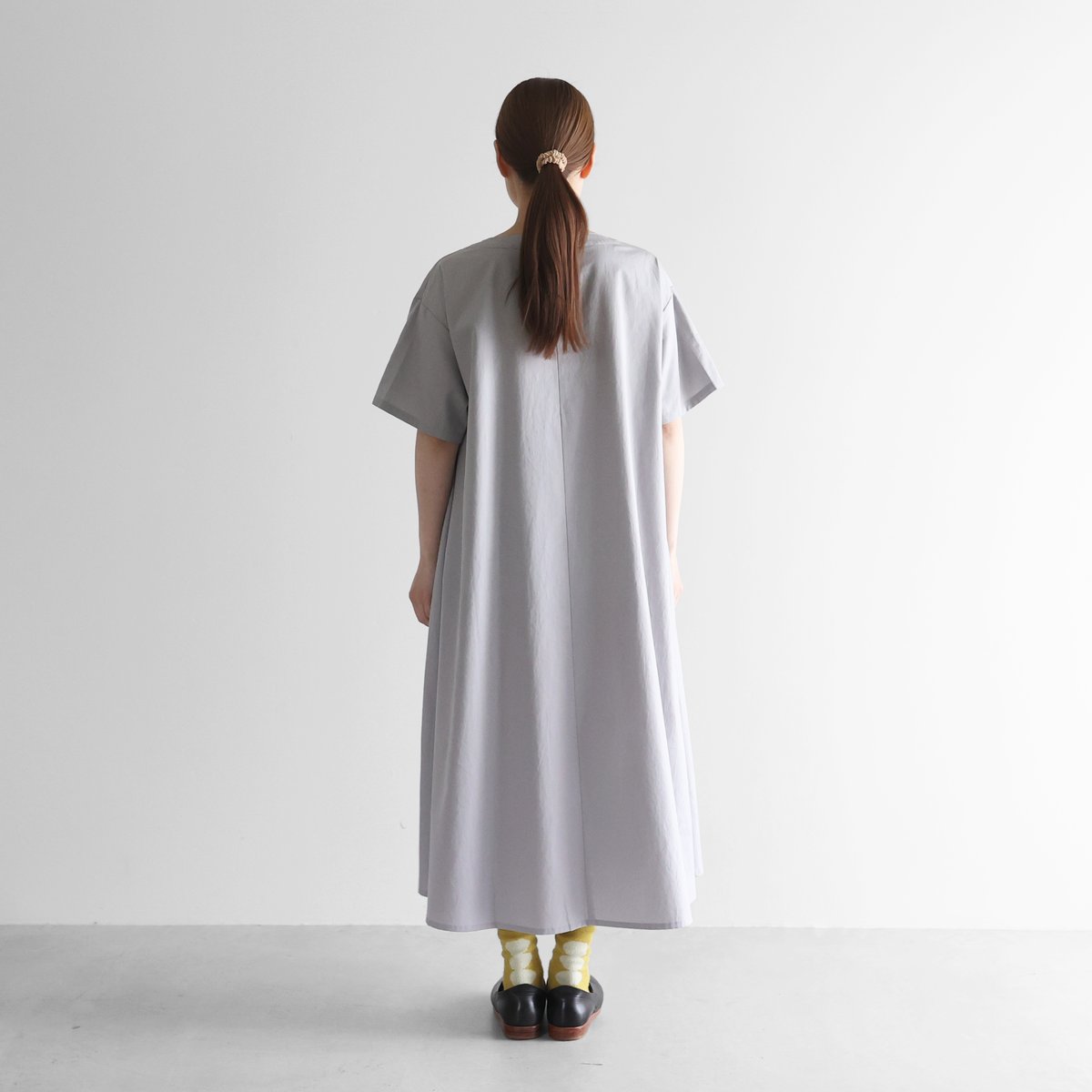 HUIS. オーガニックコットンスキッパーワンピース（アイボリー） HUIS. オーガニックコットンスキッパーワンピース（アイボリー）