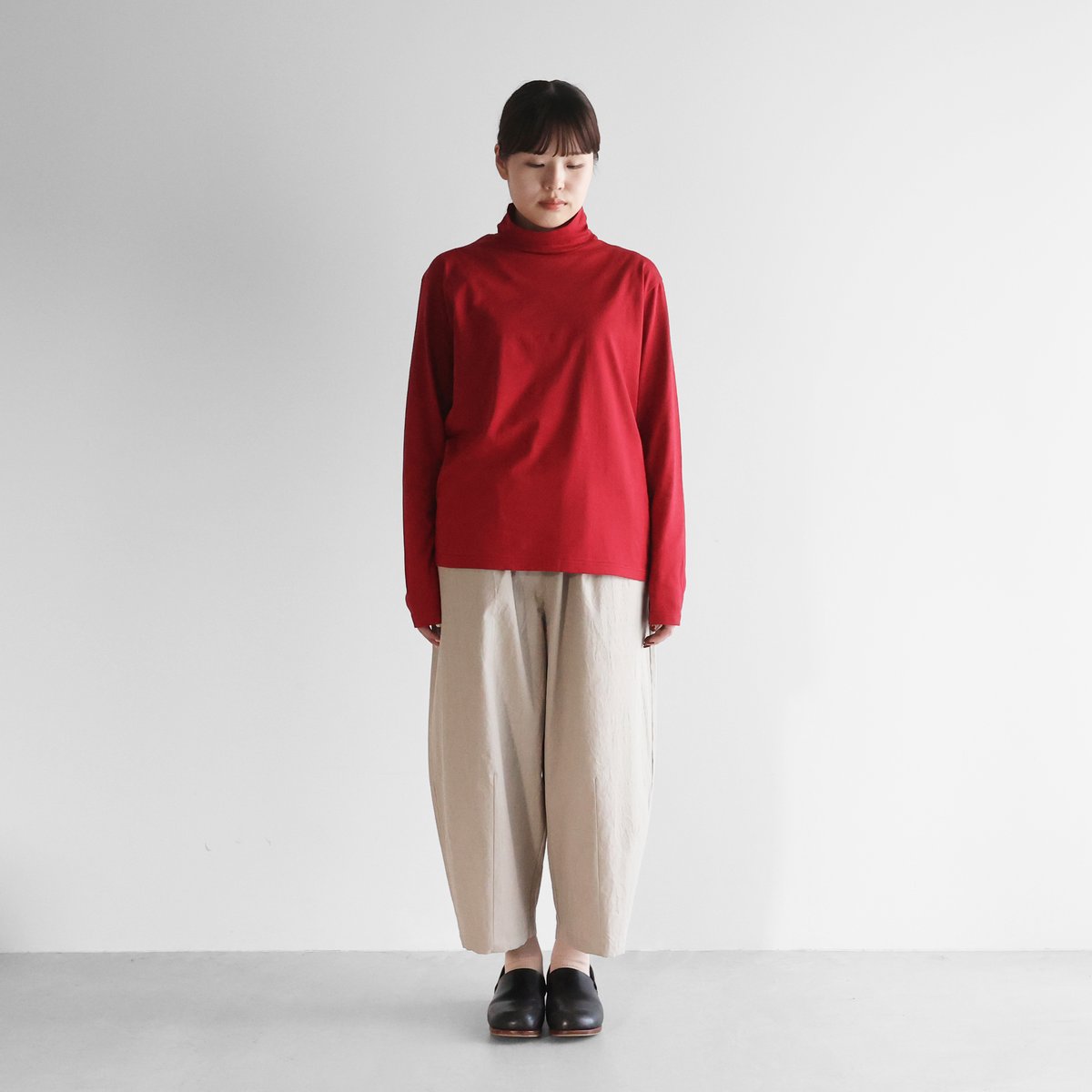 HUIS in house］SUVIN COTTON長袖タートルネックカットソー（レッド）【